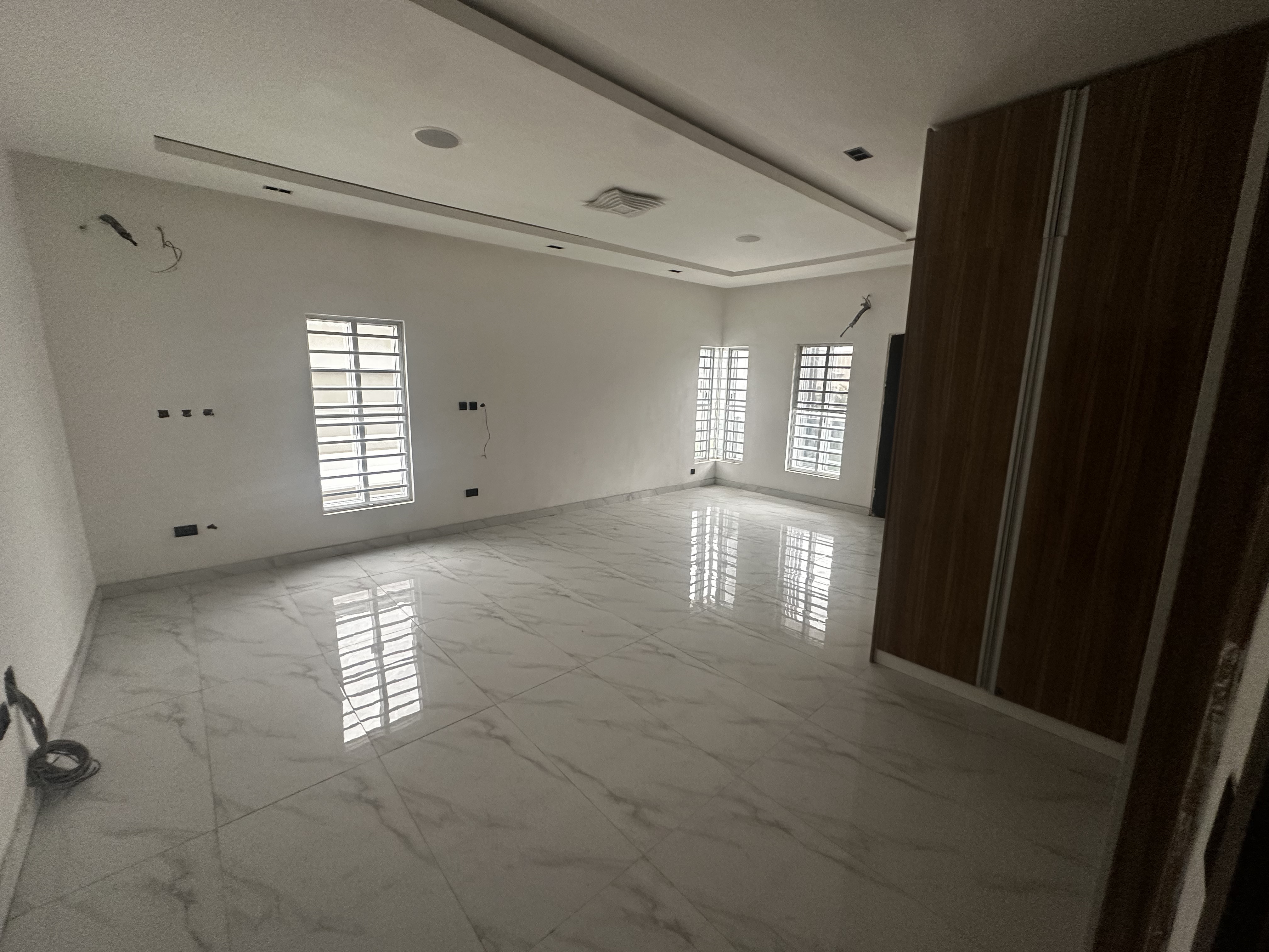 Elegant 5 Bedroom Smart Home Duplex, image 9 of 9