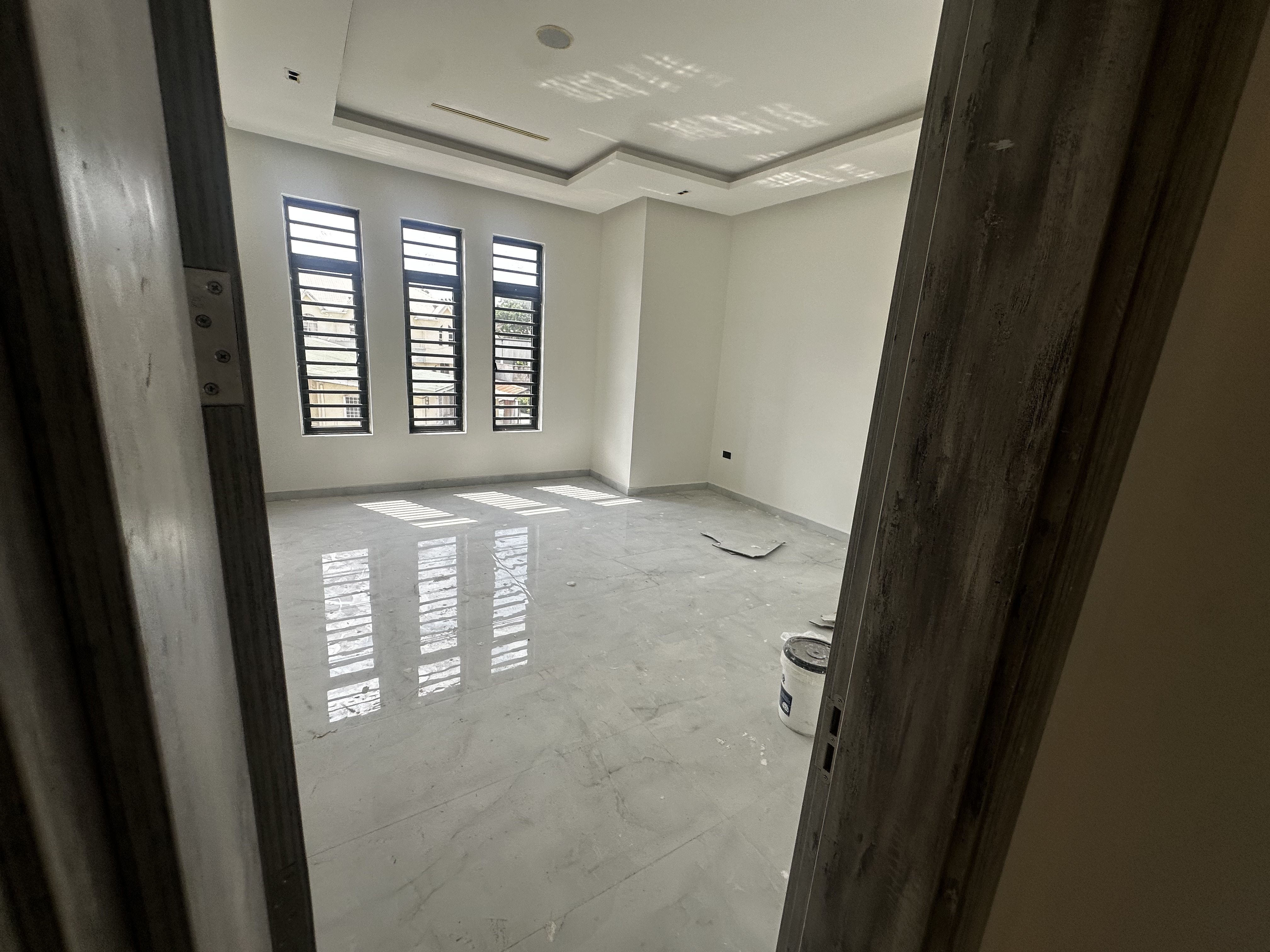 Beautiful 6-bedroom duplex for sale, image 4 of 8