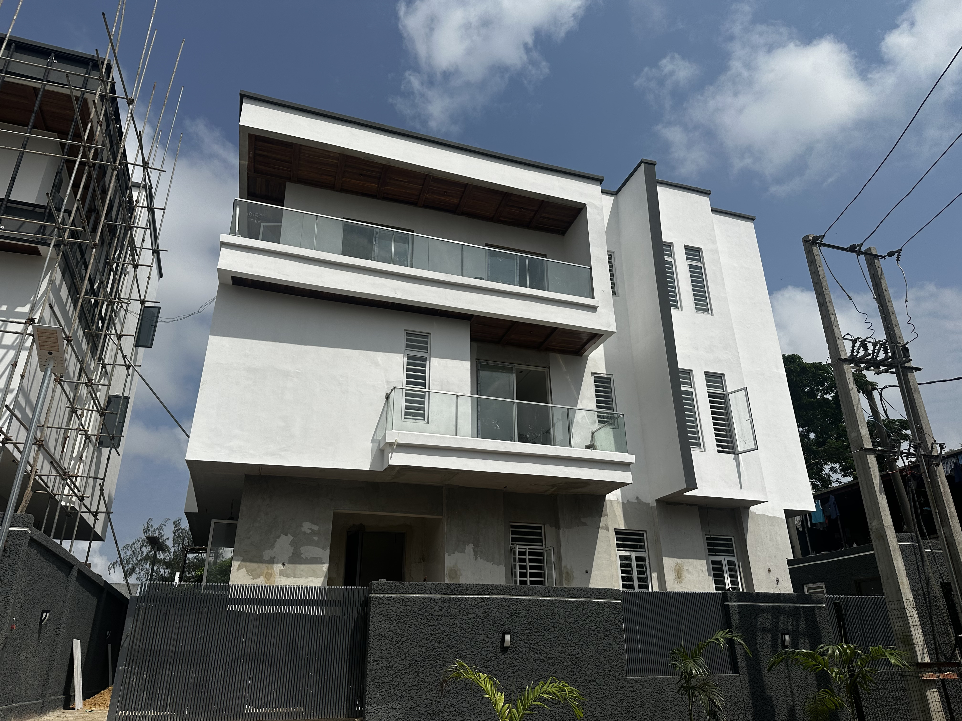 Beautiful 6-bedroom duplex for sale, image 8 of 8