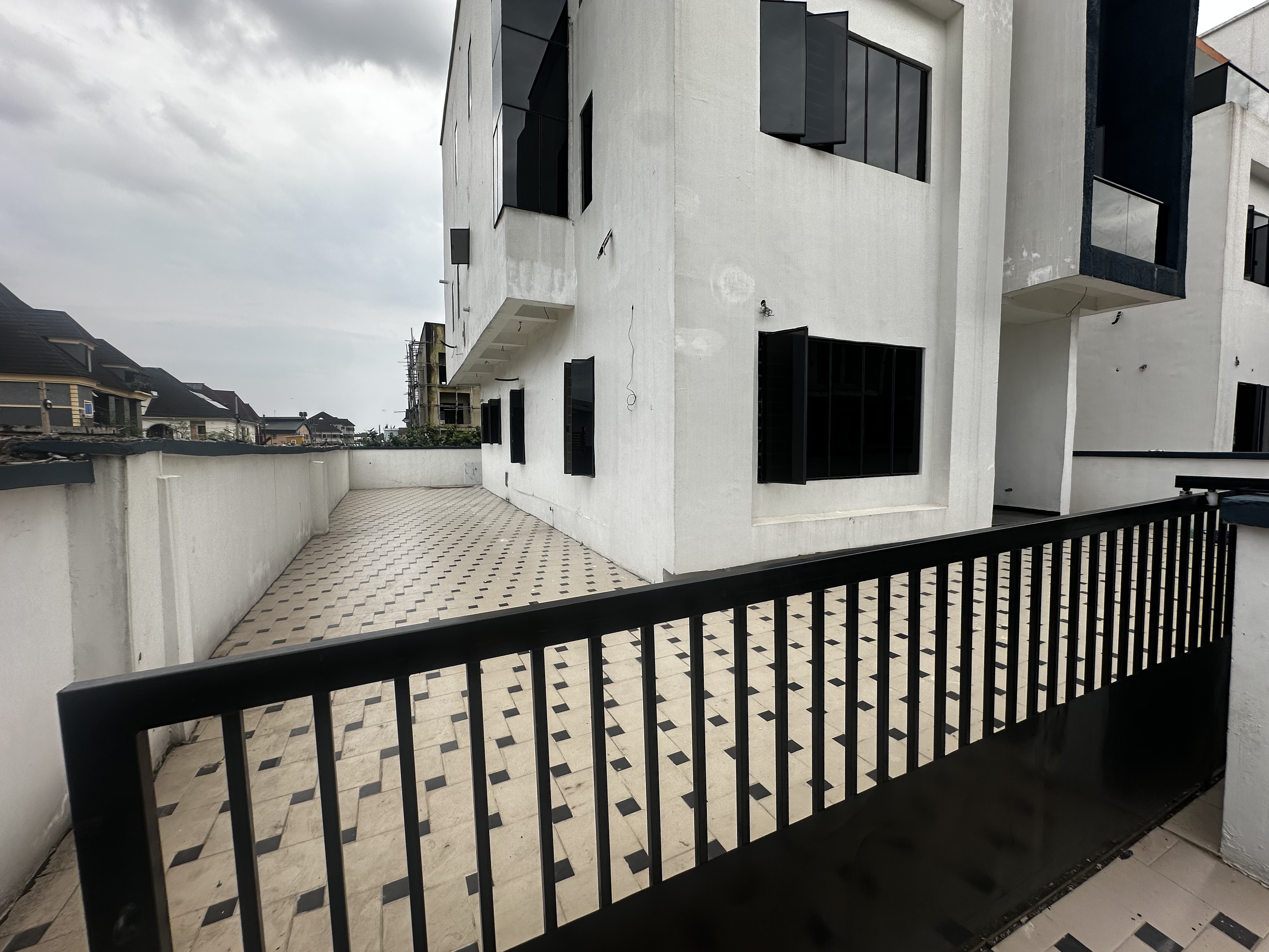 Luxury 4-Bedroom Fully Detached 3-Storey Duplex with Dedicated Transformer, image 4 of 7