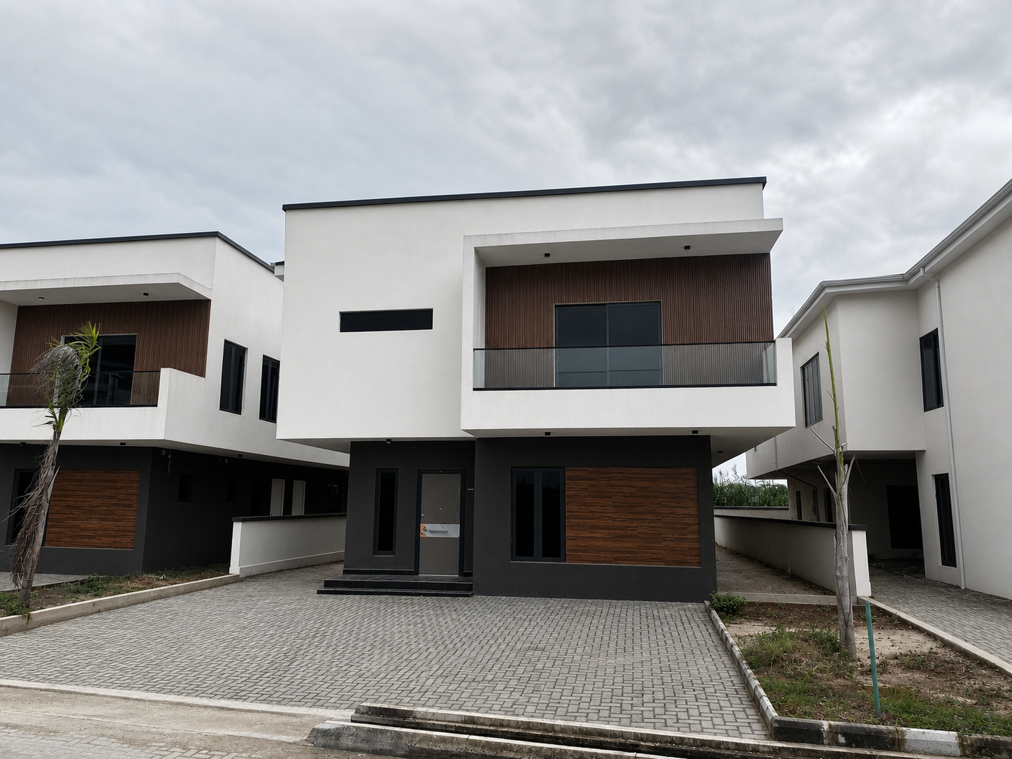 Brand New Automated 4-Bedroom Semi-Detached Duplex with BQ, Pool & Jacuzzi in Lekki Phase 1 - homes listing for ₦750,000,000