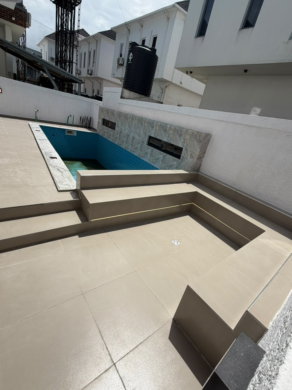 LUXURY 5 BEDROOM FULLY DETACHED DUPLEX WITH BQ AND SWIMMING POOL, image 5 of 5