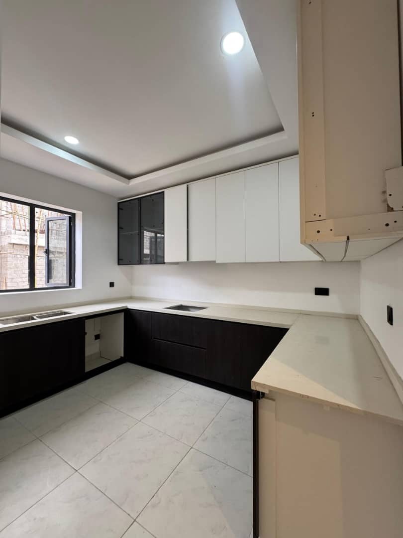Contemporary Automated 4-Bedroom Semi-Detached Duplex with Pool & BQ, image 7 of 9