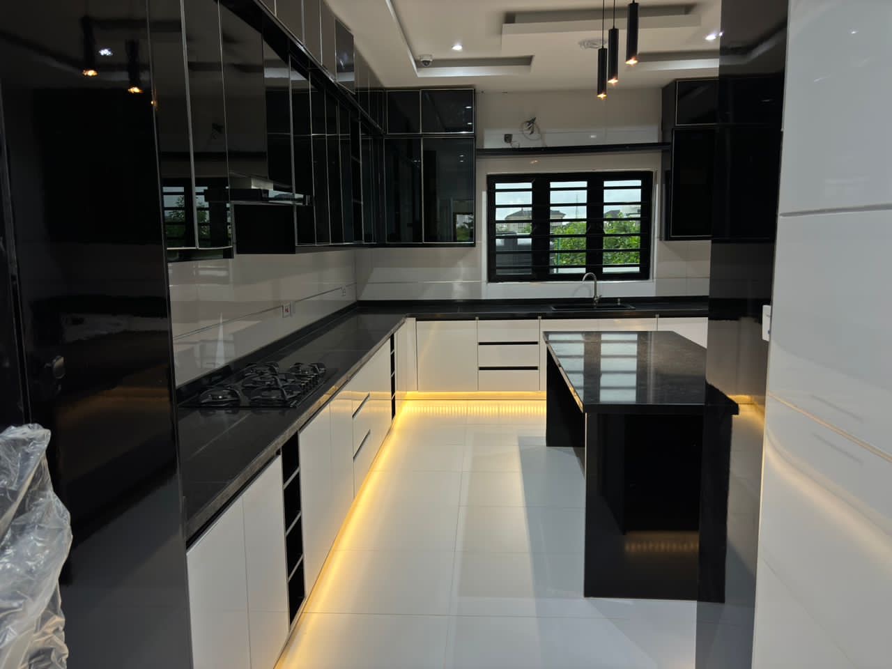 Smart 5-Bedroom Fully Detached Duplex with BQ, Cinema & Solar, image 7 of 12