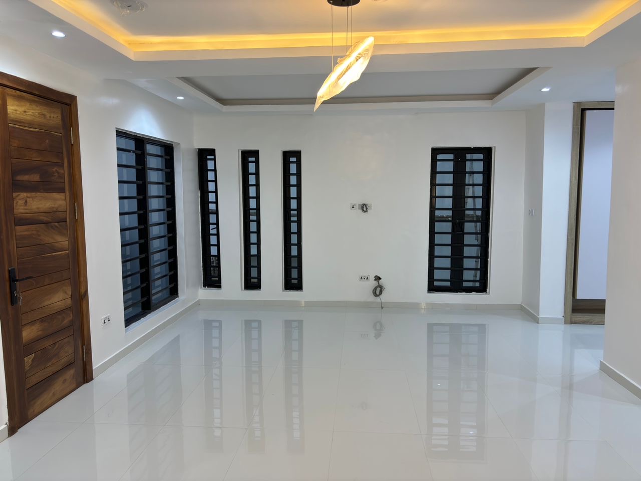 Smart 5-Bedroom Fully Detached Duplex with BQ, Cinema & Solar, image 11 of 12