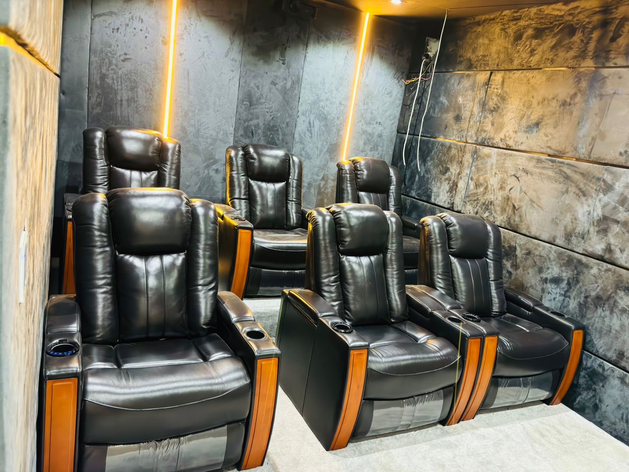 Fully Automated 5-Bedroom Duplex with Penthouse Cinema & Smart Pool, image 9 of 14
